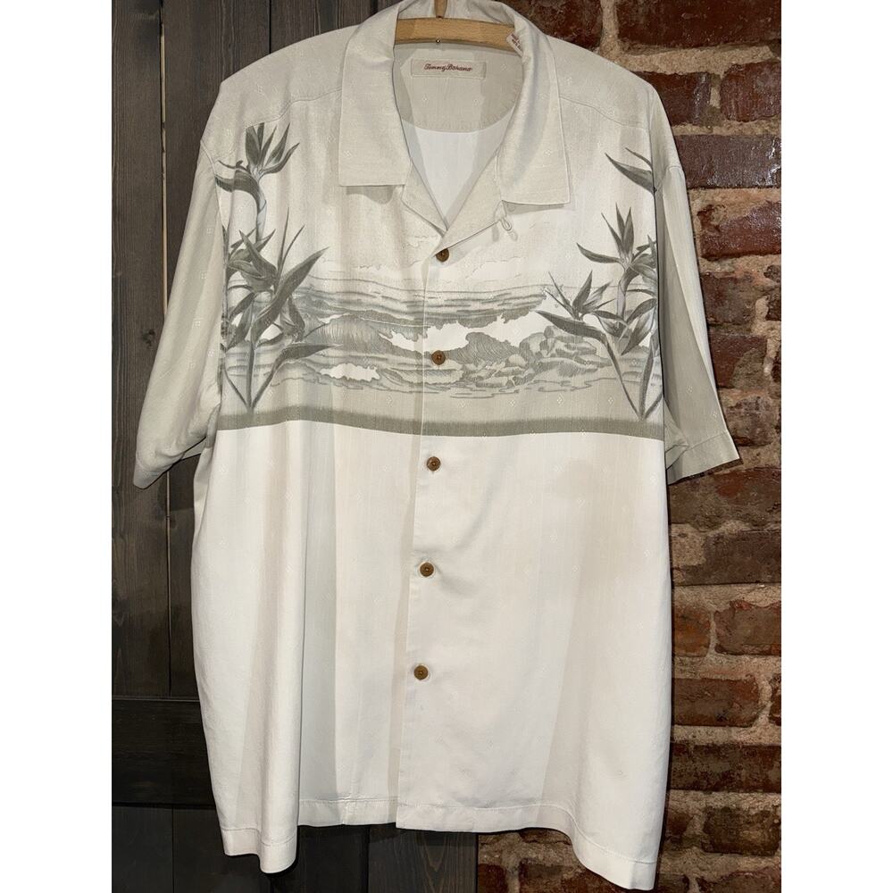 Tommy Bahama SILK Shirt Men XL Floral Hawaiian Island Surf Waves Beach Ocean EUC - Picture 3 of 8